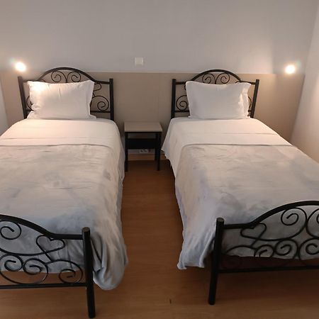 Pensao Nova Goa Otel Lisboa Dış mekan fotoğraf