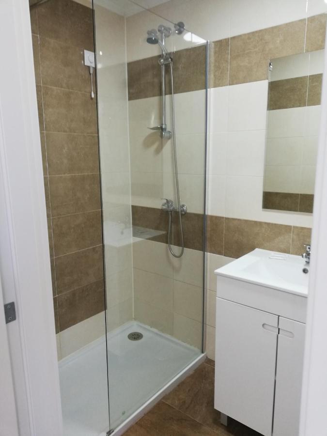 Pensao Nova Goa Otel Lisboa Dış mekan fotoğraf