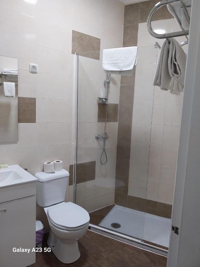 Pensao Nova Goa Otel Lisboa Dış mekan fotoğraf
