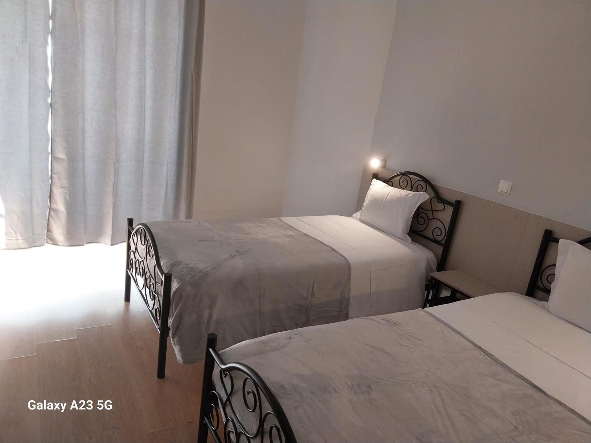Pensao Nova Goa Otel Lisboa Dış mekan fotoğraf