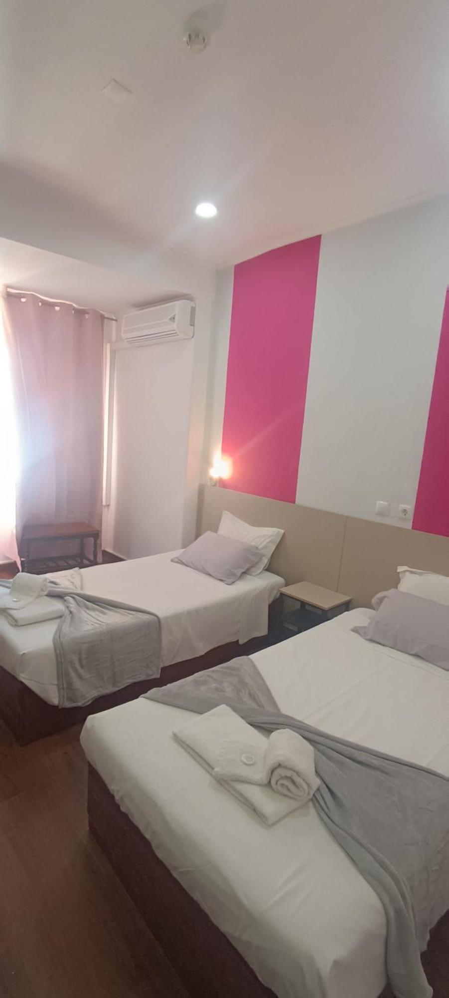 Pensao Nova Goa Otel Lisboa Dış mekan fotoğraf